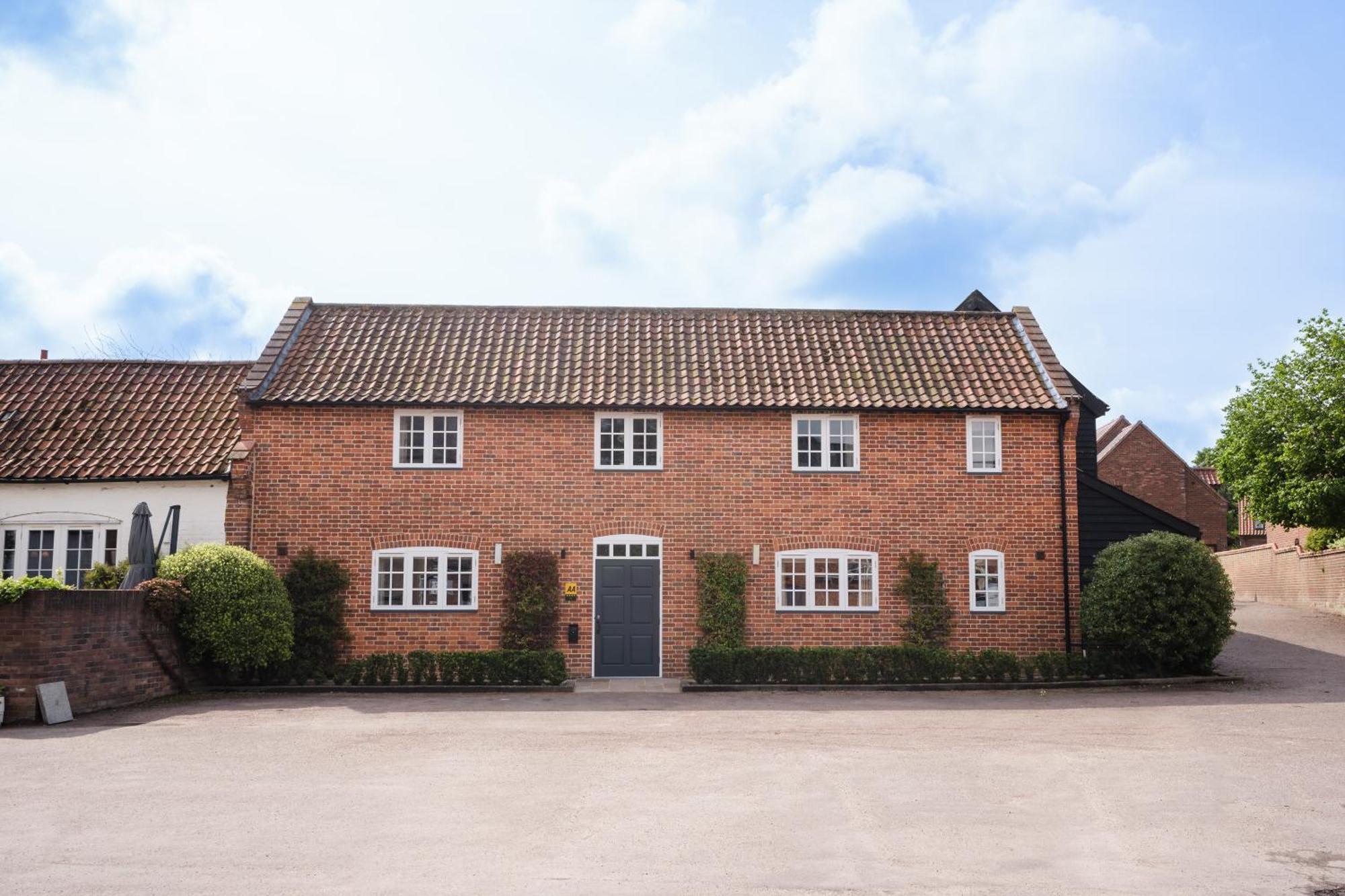 Bed and Breakfast The Loddon Swan Exterior foto