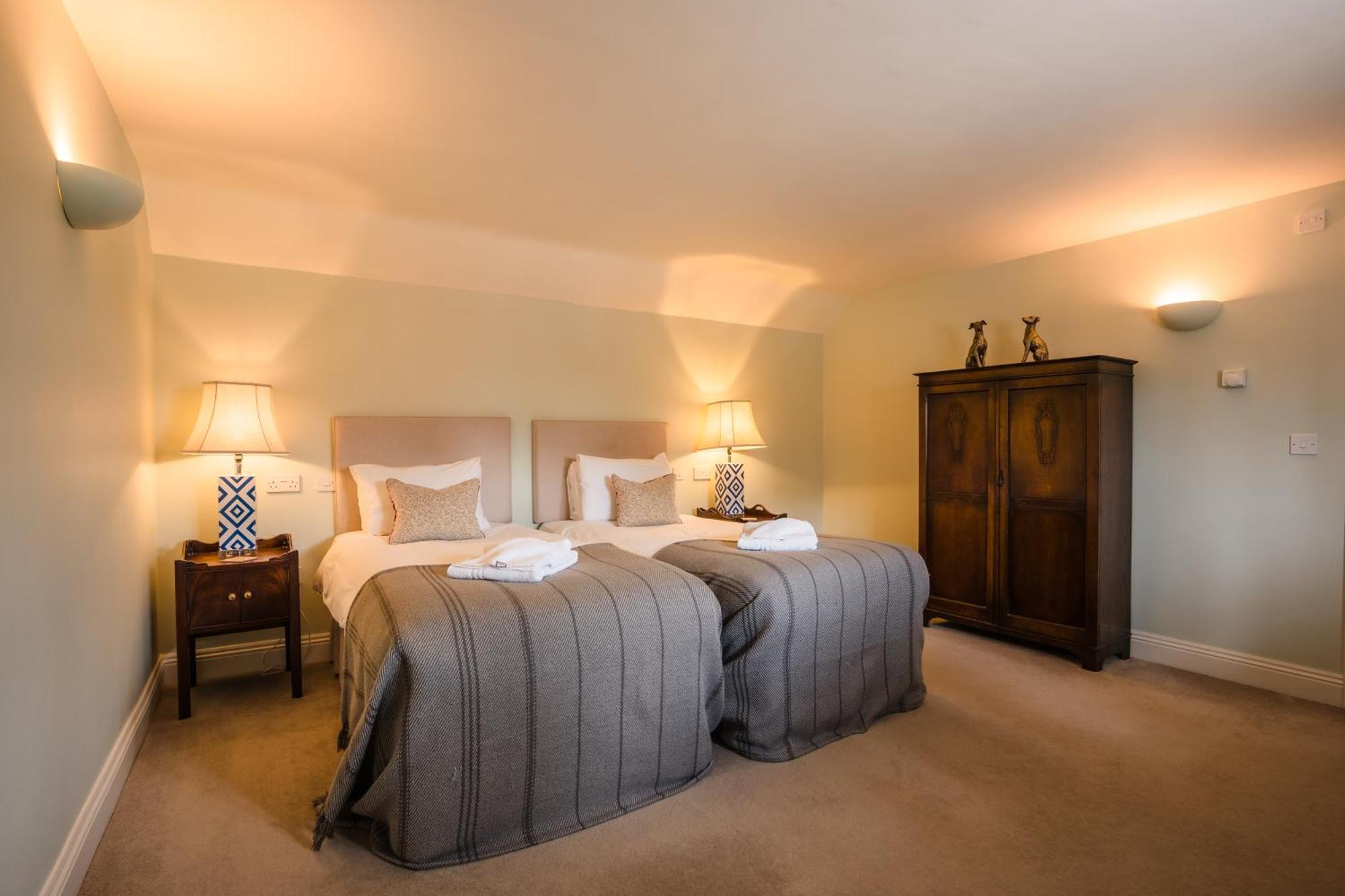 Bed and Breakfast The Loddon Swan Exterior foto