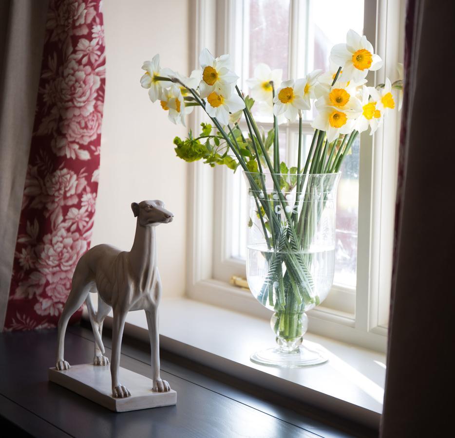 Bed and Breakfast The Loddon Swan Exterior foto